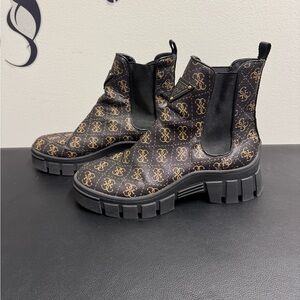 Guess Black and Gold Patterned Ankle Boots